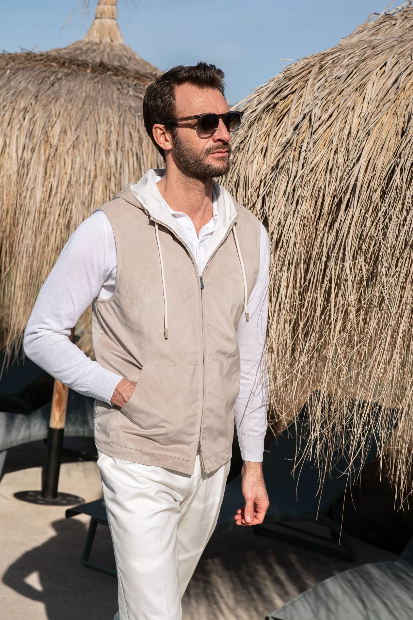 Gilet à Capuche En Alcantara Sable – Made In Italy>Pini Parma Best Sale