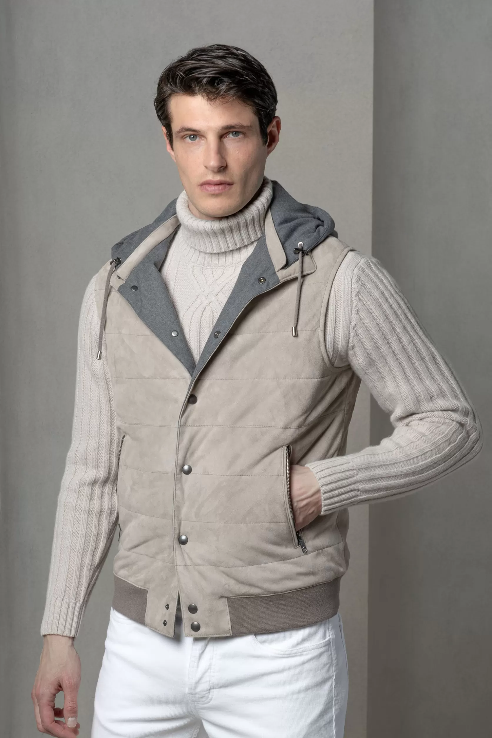 Gilet Matelassé En Daim Taupe - Made In Italy>Pini Parma New