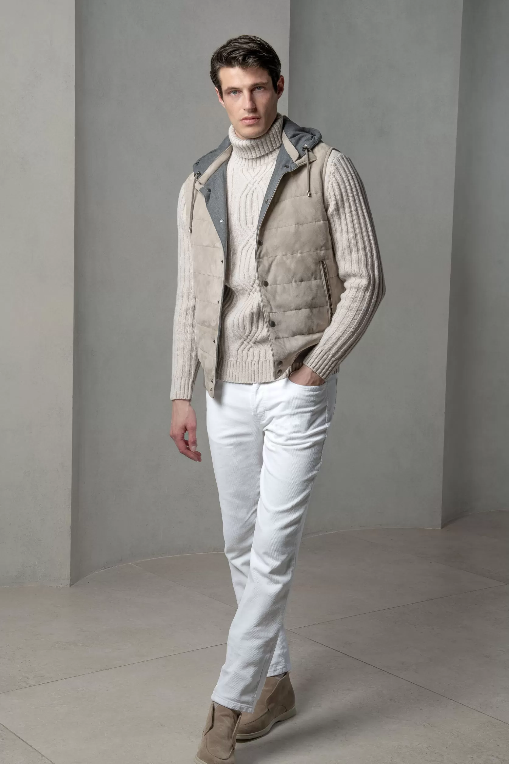 Gilet Matelassé En Daim Taupe - Made In Italy>Pini Parma New