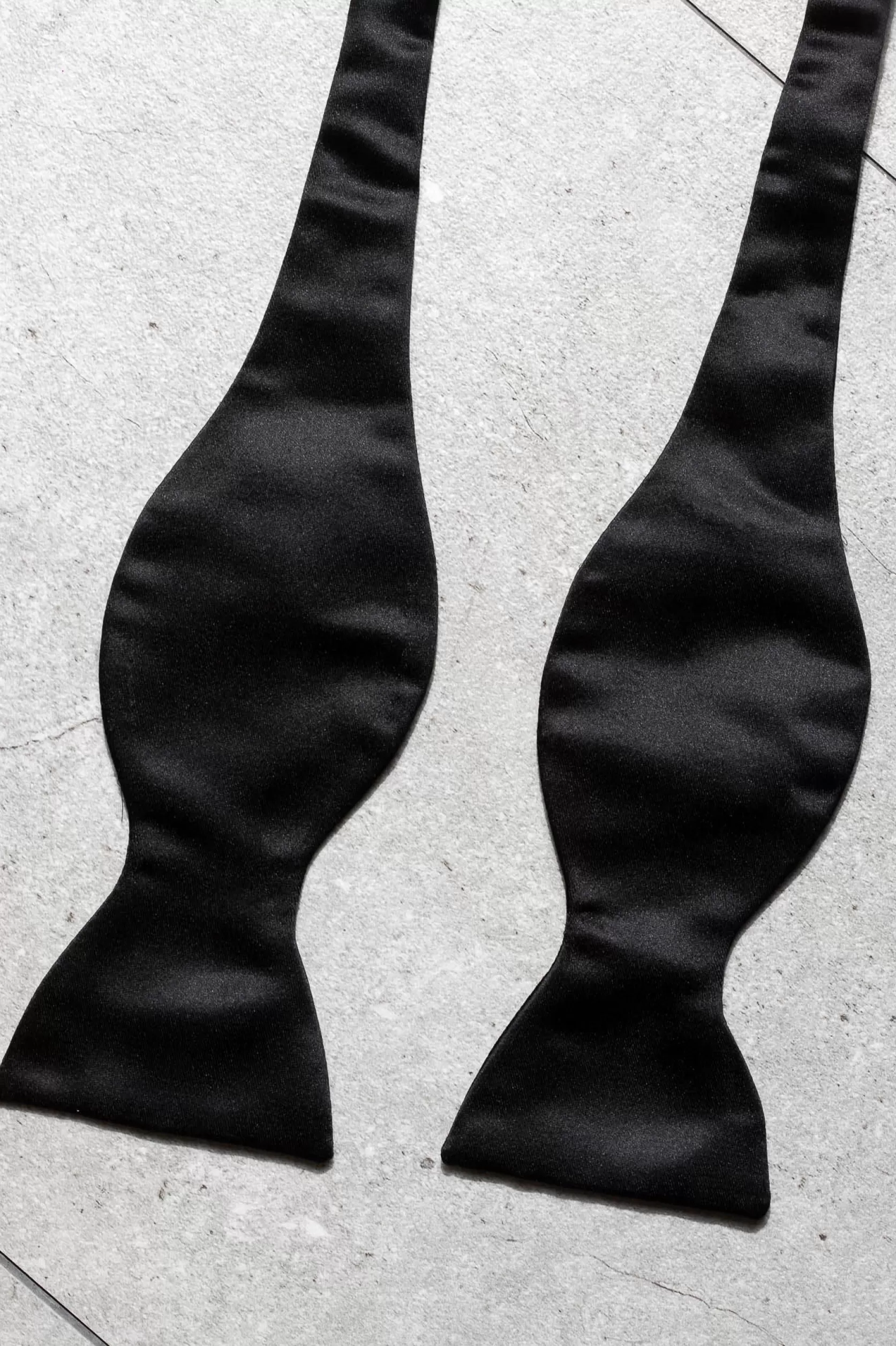 Noeud Papillon à Nouer En Soie Noire - Made In Italy>Pini Parma Online